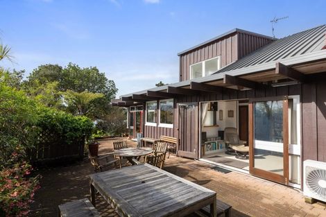 Photo of property in 18 Miraka Place, Birkenhead, Auckland, 0626