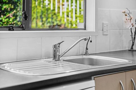 Photo of property in 107a Brian Crescent, Stanmore Bay, Whangaparaoa, 0932