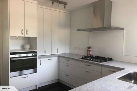 Photo of property in 2/9 College Road, Northcote, Auckland, 0627