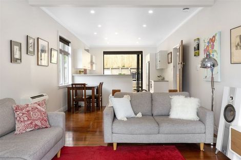 Photo of property in 27a Awarua Street, Ngaio, Wellington, 6035