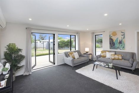 Photo of property in 10 Epping Place, Burnside, Christchurch, 8053