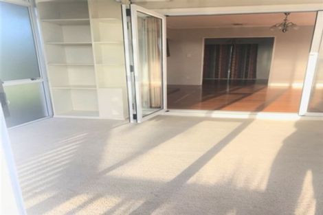 Photo of property in 450 Don Buck Road, Massey, Auckland, 0614