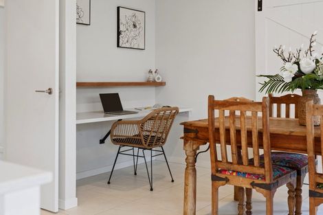 Photo of property in 70 Penetaka Heights, Pyes Pa, Tauranga, 3112