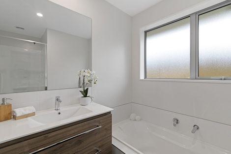 Photo of property in 5 Lucca Crescent, Flat Bush, Auckland, 2019