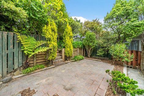 Photo of property in 5 Winchester Avenue, Pinehaven, Upper Hutt, 5019