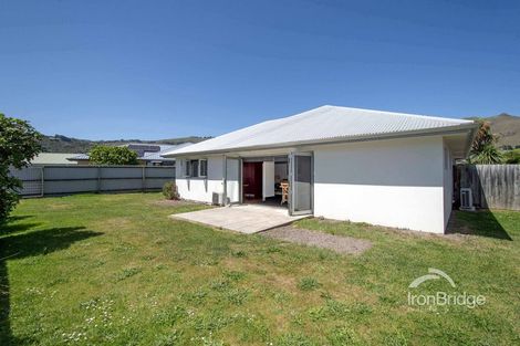 Photo of property in 72 Mauger Drive, Heathcote Valley, Christchurch, 8022