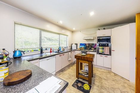 Photo of property in 28 Ronald Macken Place, Windsor Park, Auckland, 0632