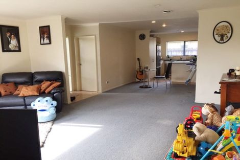 Photo of property in 4 Ettrick Lane, Papakura, 2110