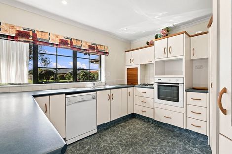 Photo of property in 14 Olympus Grove, Papamoa Beach, Papamoa, 3118