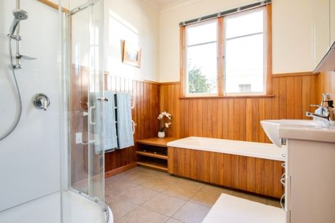 Photo of property in 215 Park Road North, Parkvale, Hastings, 4122