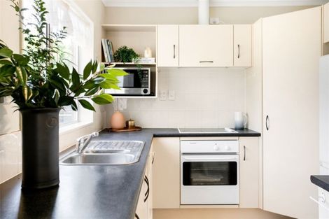 Photo of property in 21 Drummond Drive, Ranui, Auckland, 0612