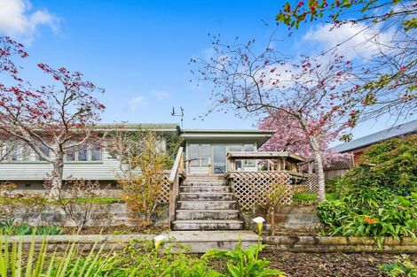 Photo of property in 42 Clifton Terrace, Fitzherbert, Palmerston North, 4410