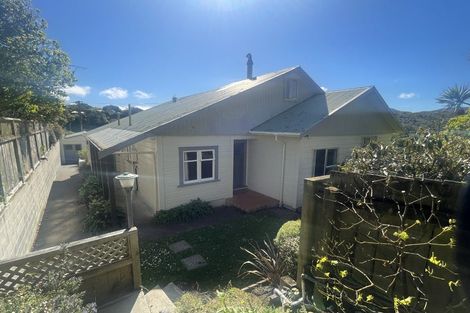 Photo of property in 84a Creswick Terrace, Northland, Wellington, 6012