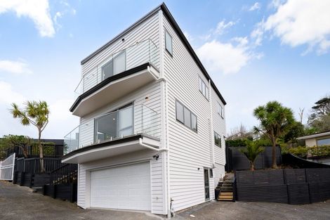 Photo of property in 3/433a East Coast Road, Mairangi Bay, Auckland, 0630