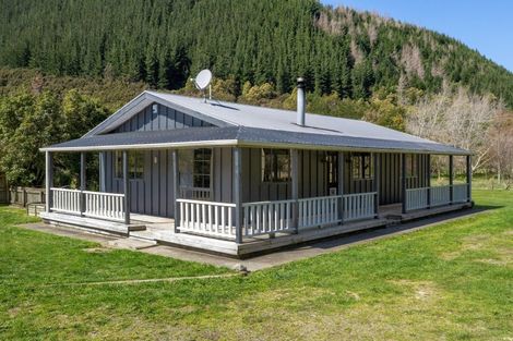 Photo of property in 137 Wakamarina Road, Canvastown, Havelock, 7178