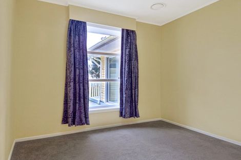 Photo of property in 10 Voltaire Street, Karori, Wellington, 6012