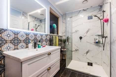 Photo of property in 14 Norman Close, The Gardens, Auckland, 2105