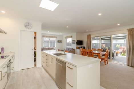 Photo of property in 12 Rotoiti Way, Poraiti, Napier, 4112