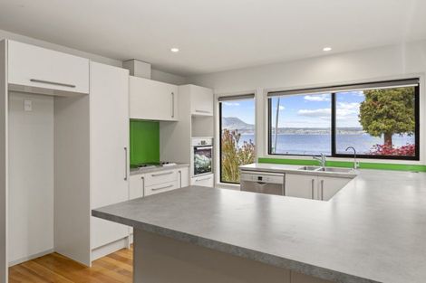 Photo of property in 868 Acacia Bay Road, Acacia Bay, Taupo, 3330