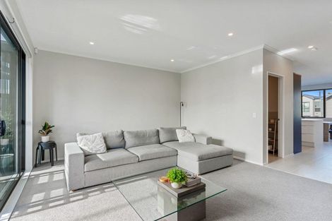 Photo of property in 6/4 Matimati Place, Hobsonville, Auckland, 0616
