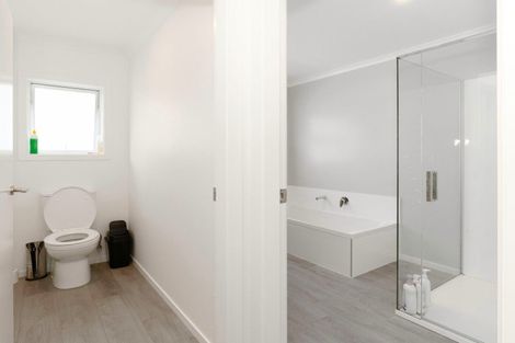 Photo of property in 11 Te Wiremu Lane, Otaki, 5512