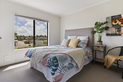 Photo of property in St Claire Village, 175/172 Mcleod Road, Te Atatu South, Auckland, 0610