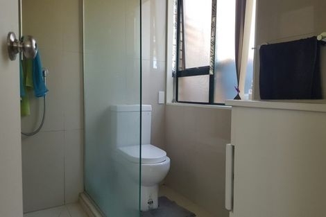 Photo of property in 1 Mackwell Road, Fairview Heights, Auckland, 0632