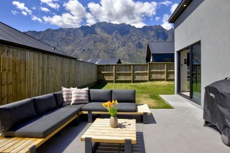 Photo of property in 79 Drysdale Road, Jacks Point, 9371