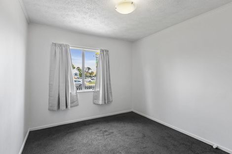 Photo of property in 496 Roscommon Road, Clendon Park, Auckland, 2103