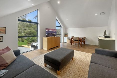 Photo of property in 42 Saxton Road, Upper Vogeltown, New Plymouth, 4371