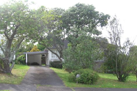 Photo of property in 10 Clairville Crescent, Wai O Taiki Bay, Auckland, 1072