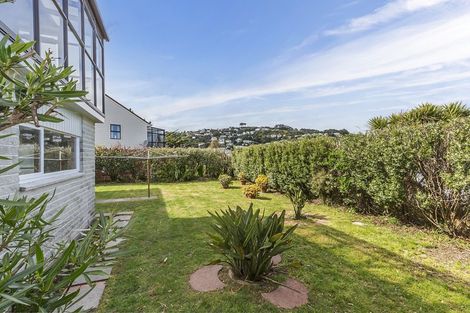 Photo of property in 30 Westview Grove, Miramar, Wellington, 6022