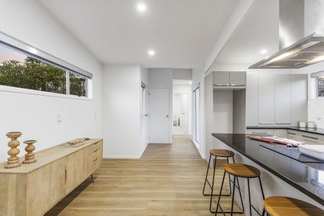 Photo of property in 3a Pah Road, Cockle Bay, Auckland, 2014