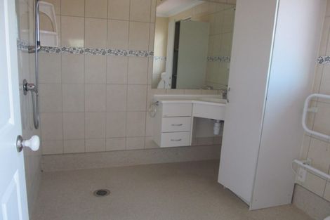 Photo of property in 11 Kath Hopper Drive, Orewa, 0931