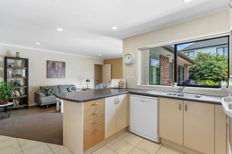 Photo of property in 1 Ballybay Road, East Tamaki, Auckland, 2016