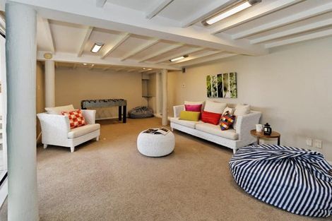 Photo of property in 4204a Great North Road, Glendene, Auckland, 0602