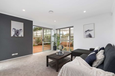 Photo of property in 24 William Wallbank Crescent, Swanson, Auckland, 0614