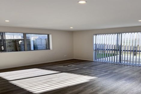 Photo of property in 19a Minaret Drive, Bucklands Beach, Auckland, 2014