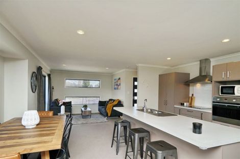 Photo of property in 52 Shillingford Boulevard, Rolleston, 7615