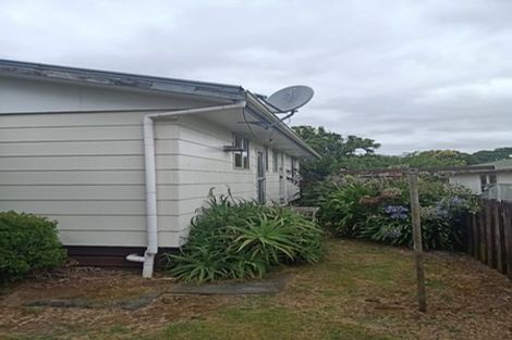 Photo of property in 2/5 Cambridge Road, Manurewa, Auckland, 2102