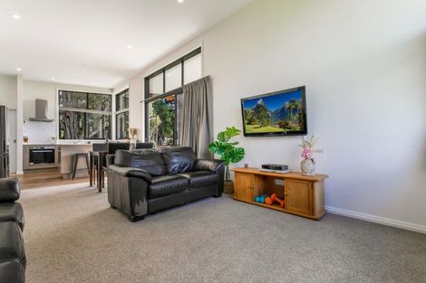 Photo of property in 89 Burnside Road, Ardmore, Papakura, 2582