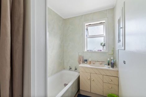 Photo of property in 15 Bruce Avenue, Glenview, Hamilton, 3206