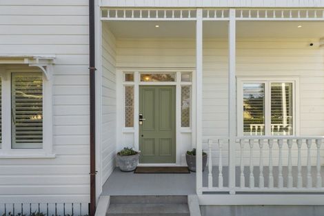 Photo of property in 28 Princes Street, Northcote Point, Auckland, 0627