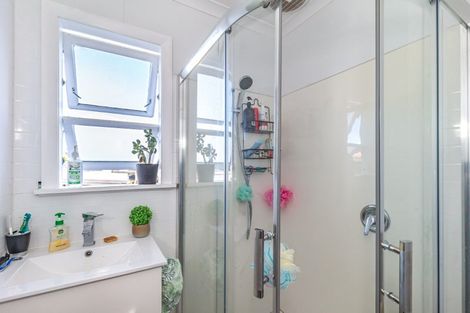 Photo of property in 41 Read Street, Levin, 5510