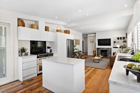 Photo of property in 21 Regina Street, Westmere, Auckland, 1022