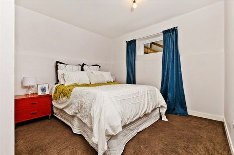 Photo of property in 16a Holiday Road, Stanmore Bay, Whangaparaoa, 0932