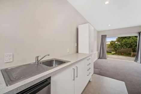 Photo of property in 208 Beach Haven Road, Beach Haven, Auckland, 0626