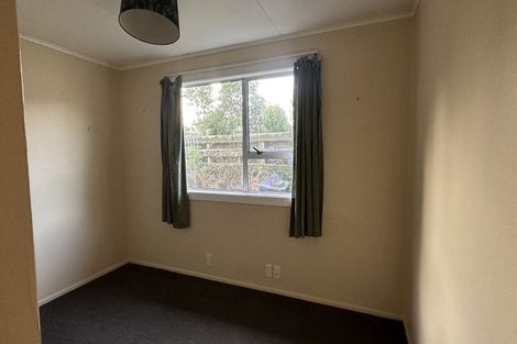 Photo of property in 9 Omega Street, Newlands, Wellington, 6037