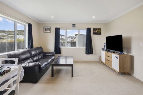 Photo of property in 231 Mark Avenue, Grenada Village, Wellington, 6037