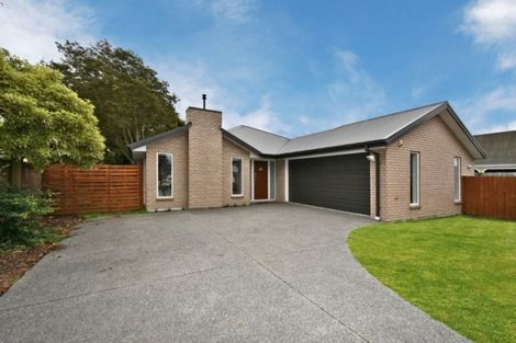 Photo of property in 64 Englefield Road, Northwood, Christchurch, 8051